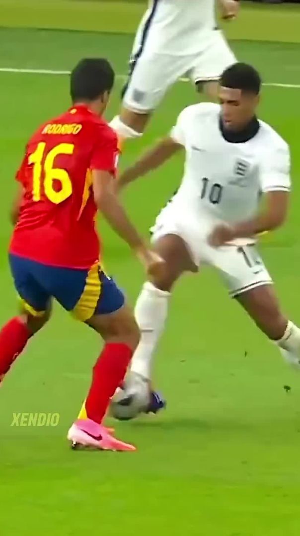Smooth Skills in Football 🤯